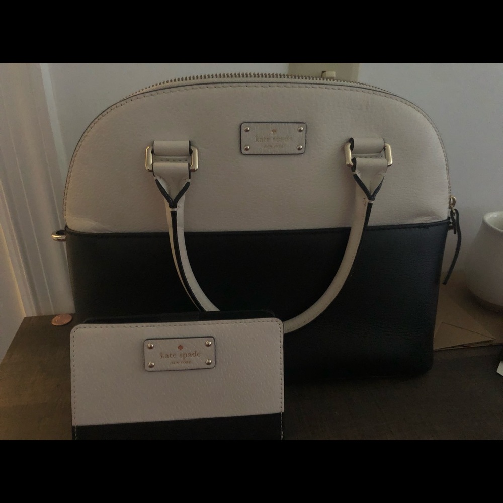 Authentic Kate Spade - Picture 4 of 4